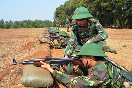 Chiến sĩ mới ở Đoàn Mang Yang