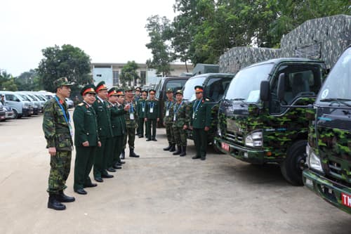 Phấn đấu xứng đáng với 16 chữ vàng Bác Hồ trao tặng