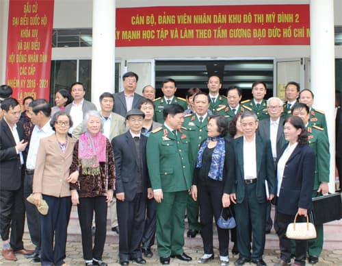 Đại tướng Ngô Xuân Lịch dự hội nghị lấy ý kiến nhận xét của cử tri nơi cư trú