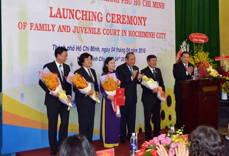 Ra mắt Tòa gia đình và người chưa thành niên đầu tiên tại Việt Nam