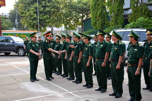 Thượng tướng Lương Cường làm việc tại Bộ chỉ huy Bộ đội Biên phòng tỉnh Gia Lai