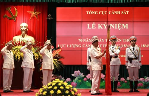 Cục Cảnh sát Hình sự đón nhận Huân chương Chiến công hạng nhất