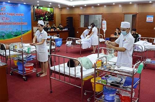 Xây dựng những điều dưỡng viên giỏi, thanh lịch