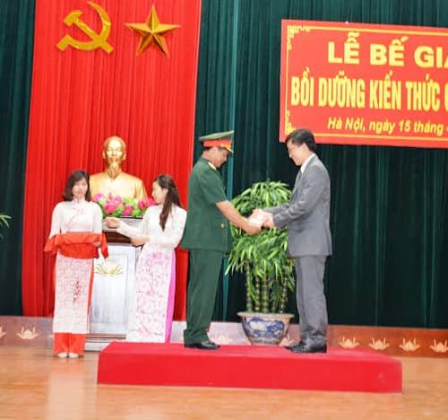 Bế giảng Lớp bồi dưỡng kiến thức quốc phòng-an ninh khóa 59
