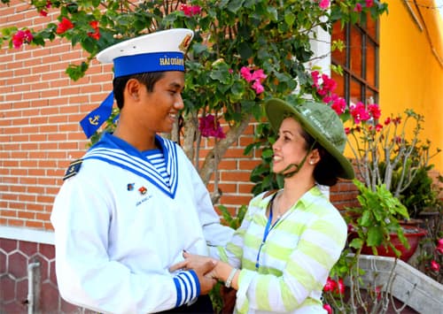 Hạnh ngộ giữa ngàn khơi