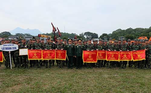 Luyện giỏi, thi tài