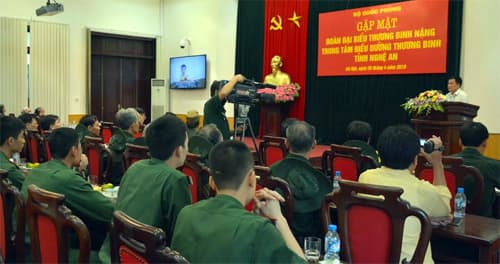 Bộ Quốc phòng gặp mặt Đoàn đại biểu thương binh nặng