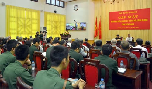 Bộ Quốc phòng gặp mặt Đoàn đại biểu Người có công tỉnh Tiền Giang