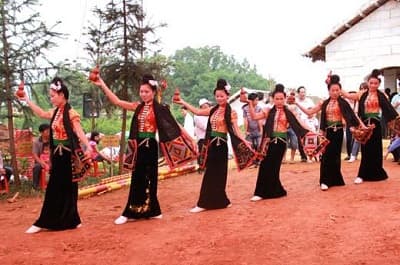 Tổ chức các hoạt động “Tháng sắc màu các dân tộc Việt Nam”