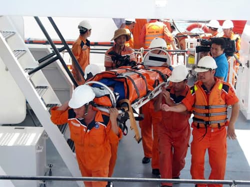 Kịp thời đưa nạn nhân bị xuất huyết tiêu hóa, nguy hiểm tính mạng vào bờ cứu chữa