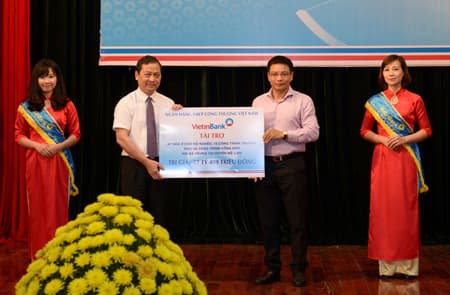 VietinBank bàn giao 66 nhà ở, công trình trị giá hơn 77 tỷ đồng