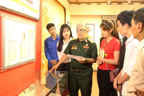 400 hiện vật được trưng bày tại Triển lãm “Ký ức chiến tranh”
