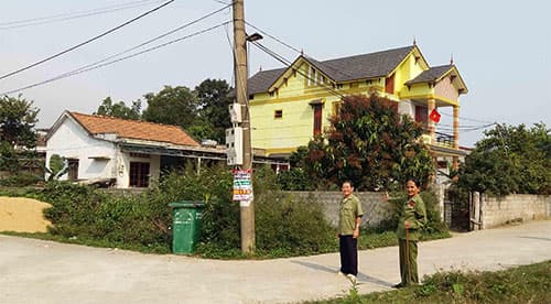 Vợ chồng cựu chiến binh nghèo hiến 700m2 đất để làm đường