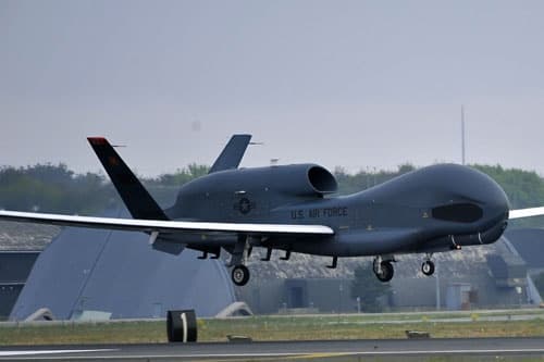 Bay thử nghiệm “Đại bàng không trung” RQ-4 nâng cấp