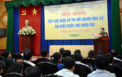 Đại tướng Ngô Xuân Lịch tiếp xúc cử tri tại Hà Nam