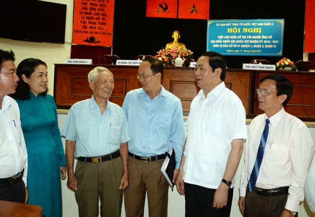 Chủ tịch nước Trần Đại Quang tiếp xúc cử tri tại TP Hồ Chí Minh