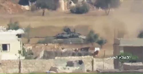 Xe tăng T-90A của quân đội Syria bị trúng đạn tên lửa chống tăng TOW