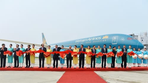 Khai trương Cảng hàng không quốc tế mới Cát Bi bằng máy bay Boeing 787 Dreamliner