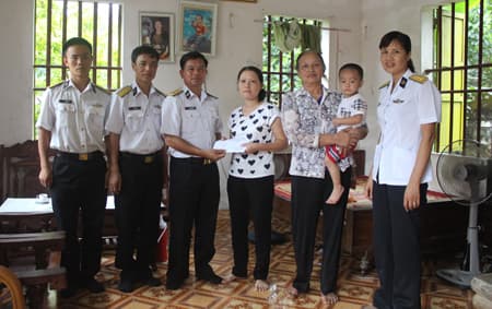 Những "bông hồng thép" đặc công