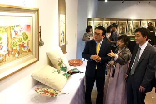 Giới thiệu tranh dân gian truyền thống Hàn Quốc tới công chúng Việt Nam