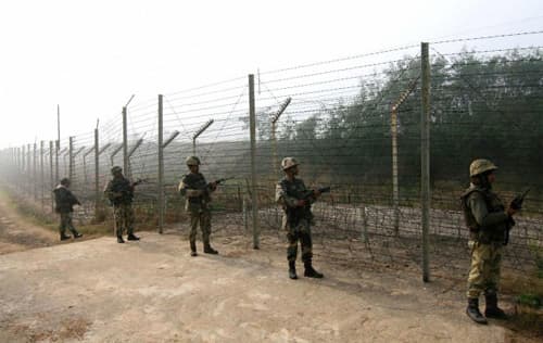 Binh sĩ Ấn Độ, Pakistan lại đấu súng tại biên giới Kashmir