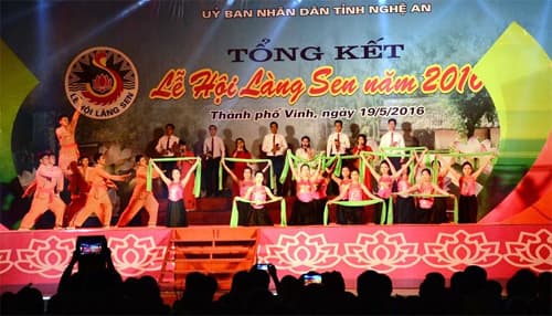 Bế mạc Lễ hội Làng Sen năm 2016