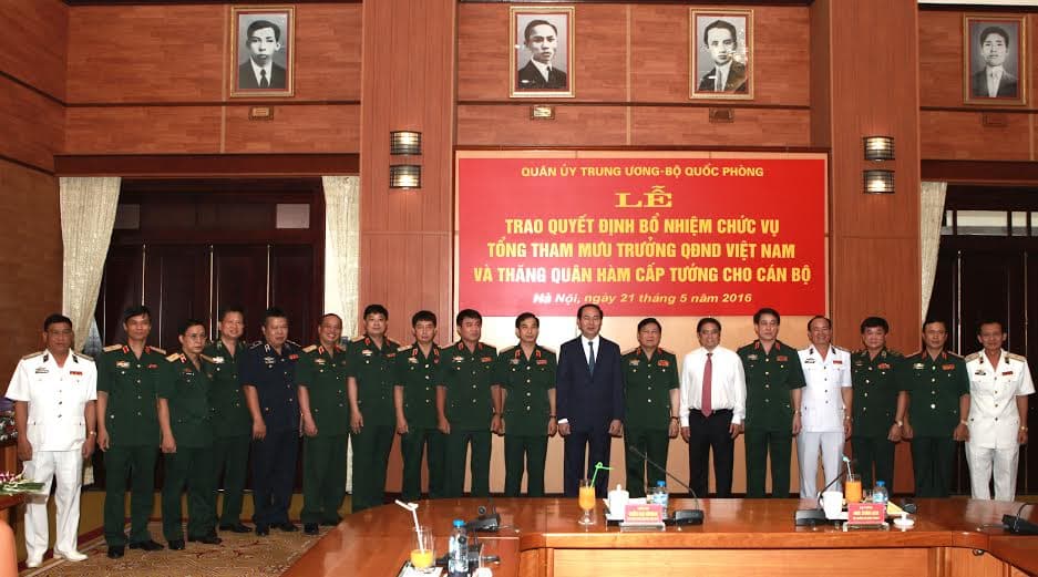 Chủ tịch nước Trần Đại Quang dự lễ trao quyết định bổ nhiệm chức vụ cán bộ và thăng quân hàm cấp tướng