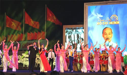 Gửi trọn tình yêu cho đất nước