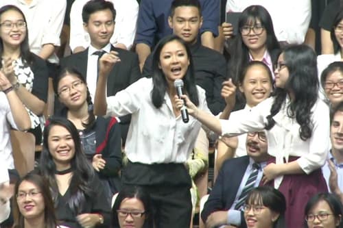 Báo Time đưa tin rapper Suboi gây ấn tượng với Tổng thống Obama