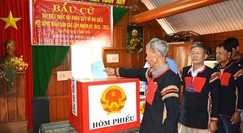 Về việc công bố kết quả bầu cử và danh sách những người trúng cử