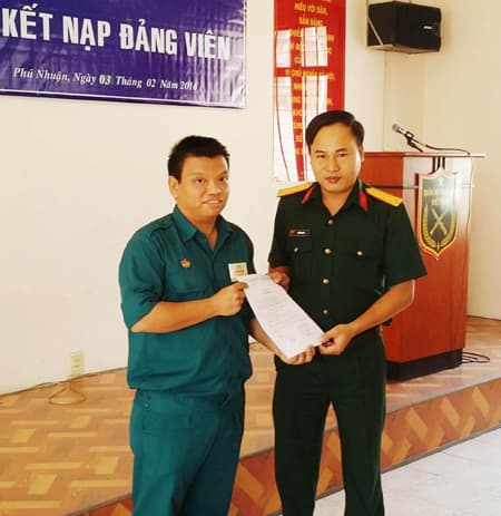 Chú trọng phát triển Đảng trong dân quân