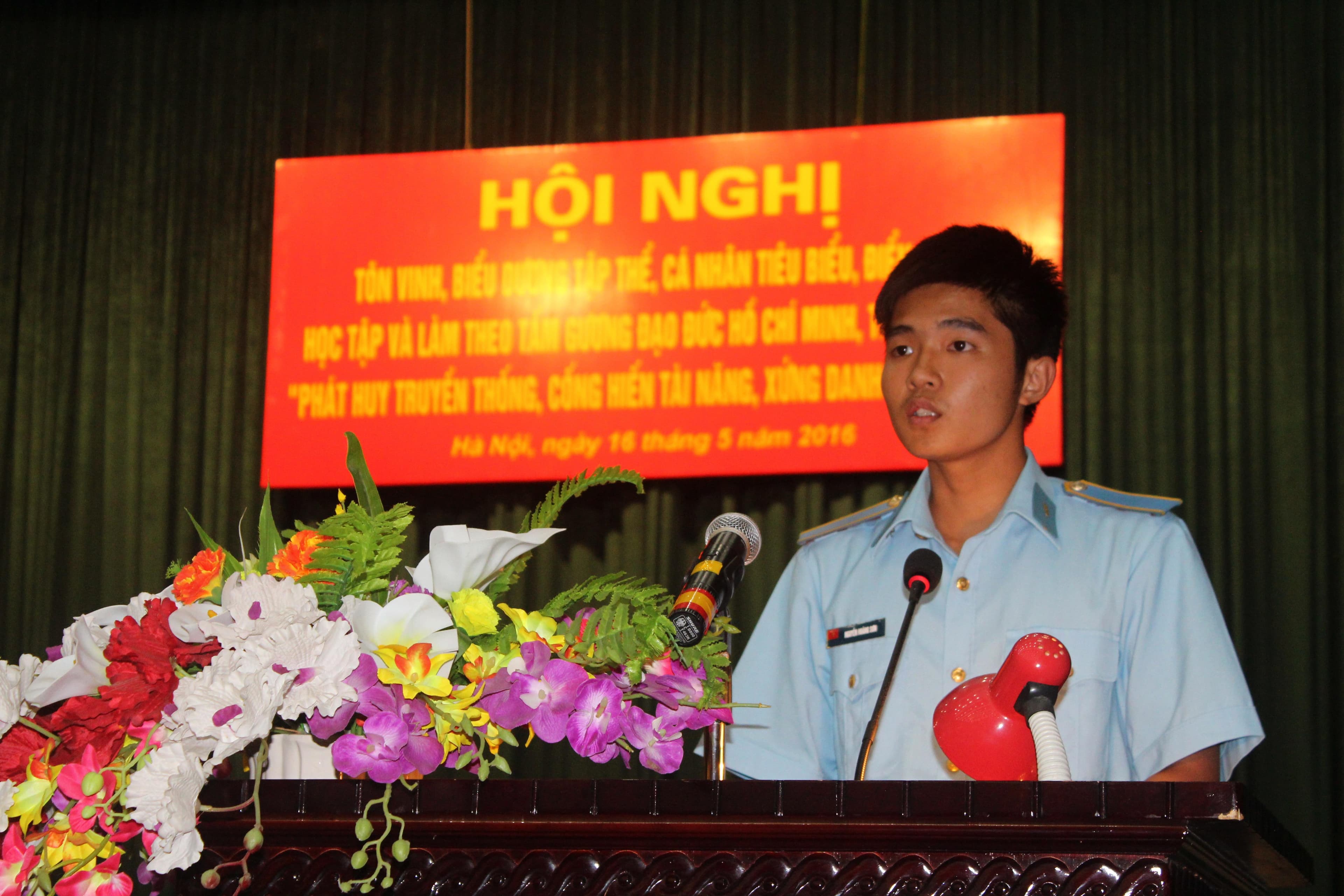 Giành hai giải trong một cuộc thi