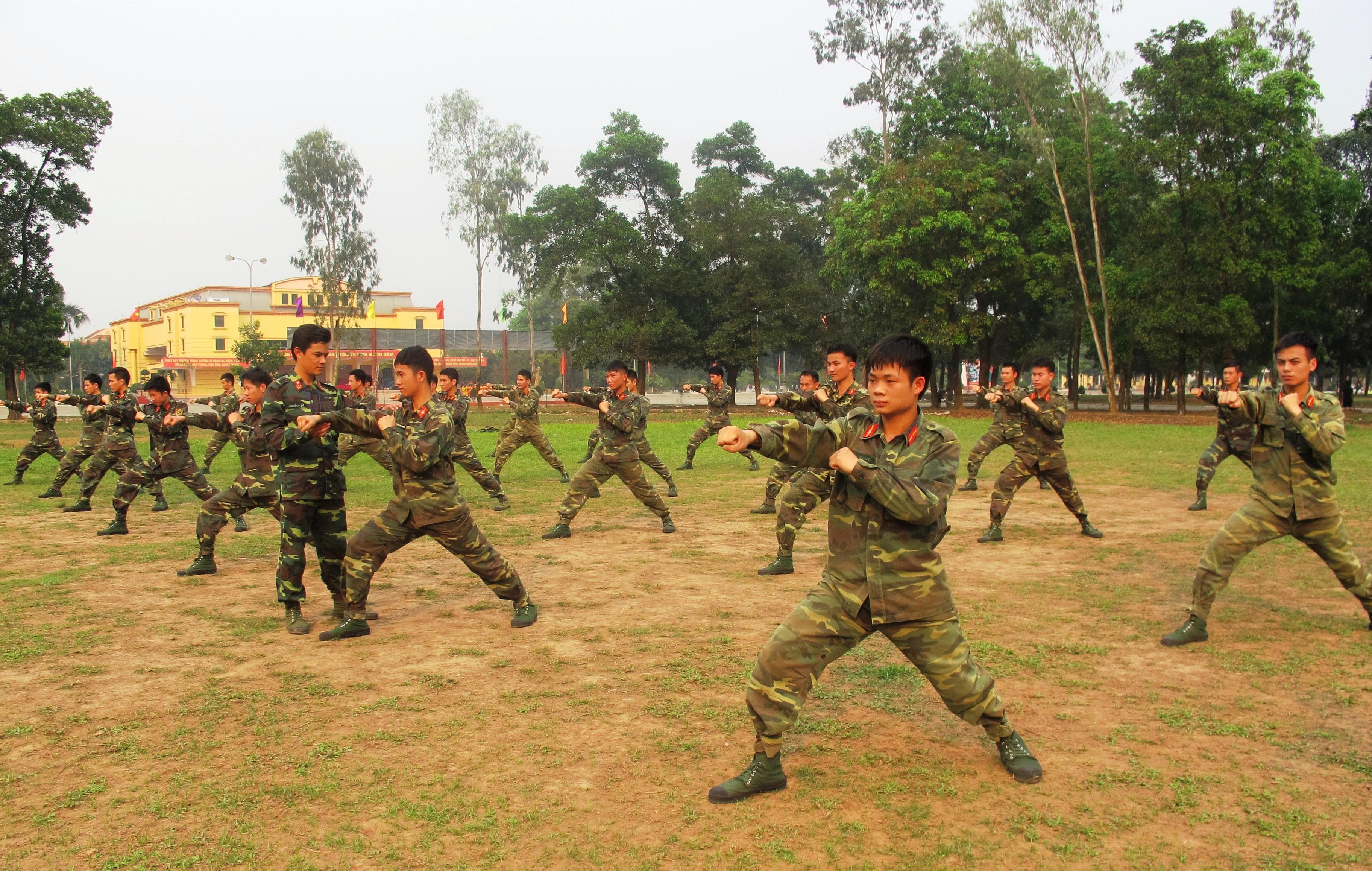 Không ngừng rèn luyện để "Trung với nước - Hiếu với dân"