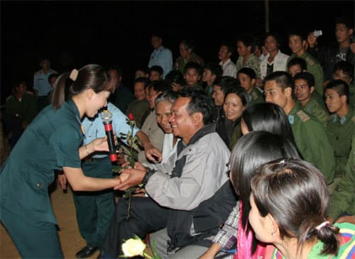 Yêu văn nghệ như lính công binh