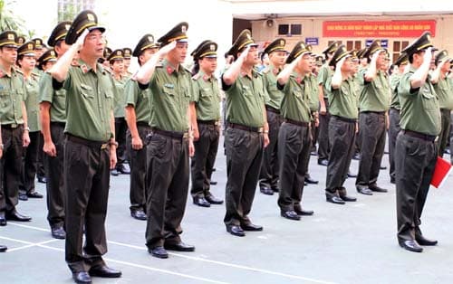 Bộ Công an triển khai sử dụng trang phục cải tiến