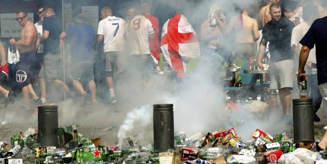 Euro 2016: Bắt giam hai cổ động viên người Anh