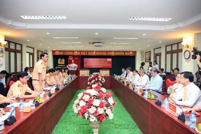 Bưu điện thu nộp hộ tiền xử phạt vi phạm giao thông đường bộ