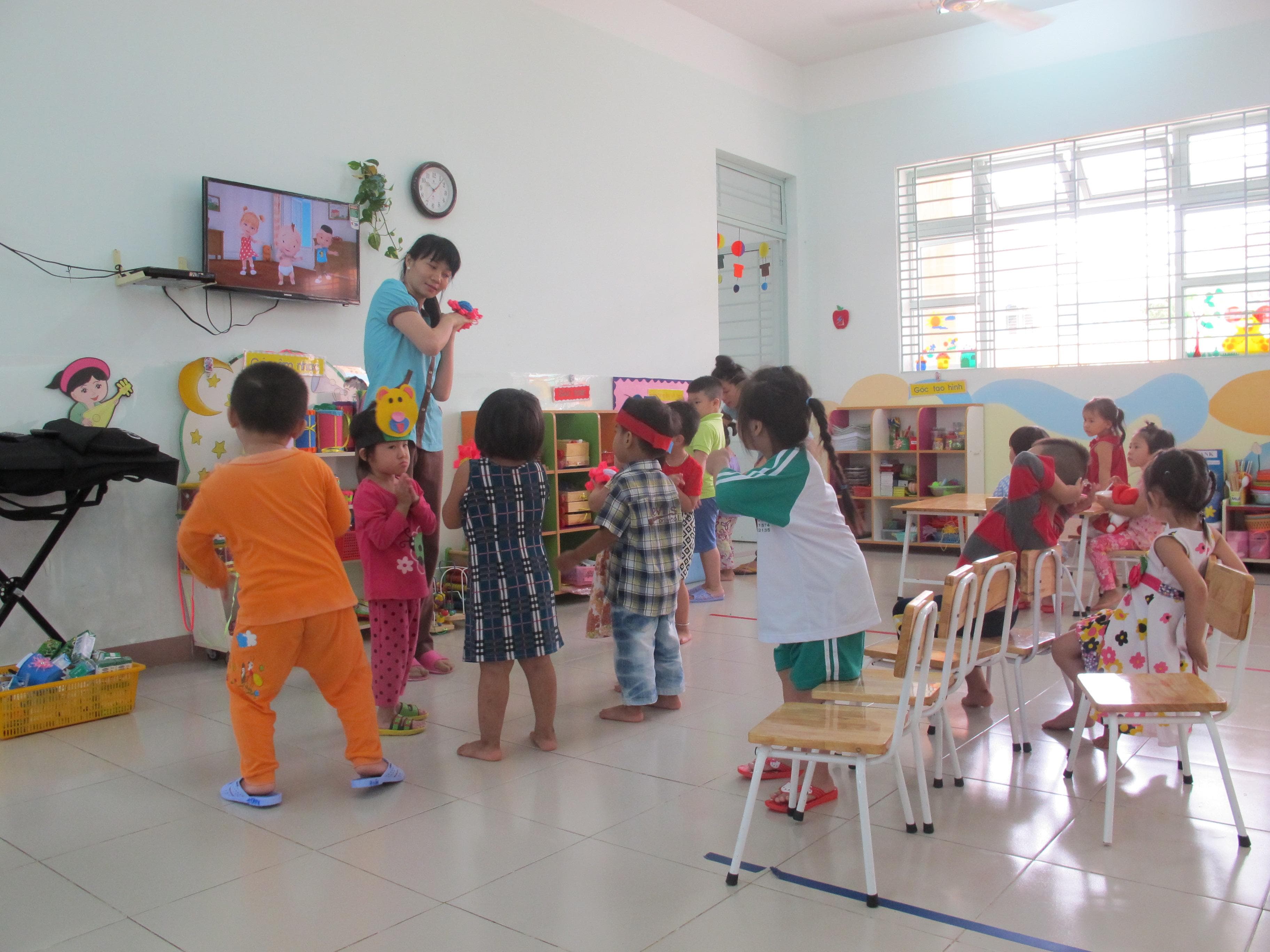 Xây dựng trường mầm non cho con em công nhân