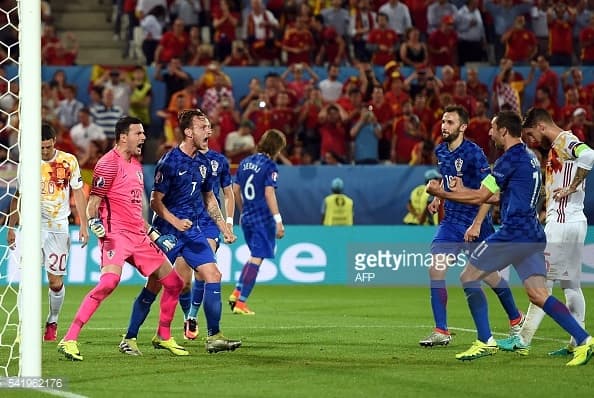 Lượt cuối Bảng D - Euro 2016: Croatia soán ngôi đầu bảng