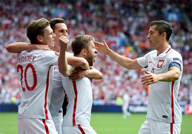 Ba Lan lọt vào tứ kết Euro 2016