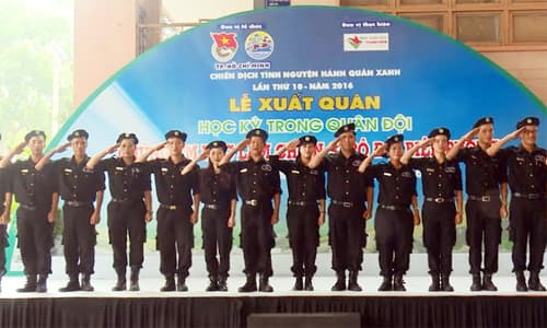 Hơn 70 thanh thiếu niên tham dự học kỳ Quân đội