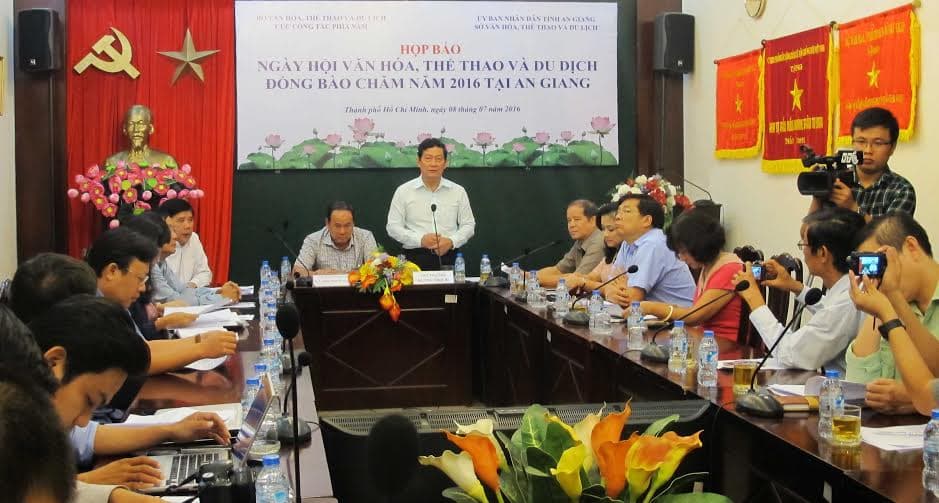 11 tỉnh, thành phố tham gia Ngày hội văn hóa thể thao và du lịch đồng bào Chăm tại An Giang