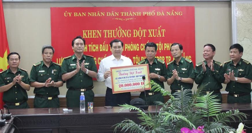 UBND TP Đà Nẵng khen thưởng đột xuất Bộ đội Biên phòng