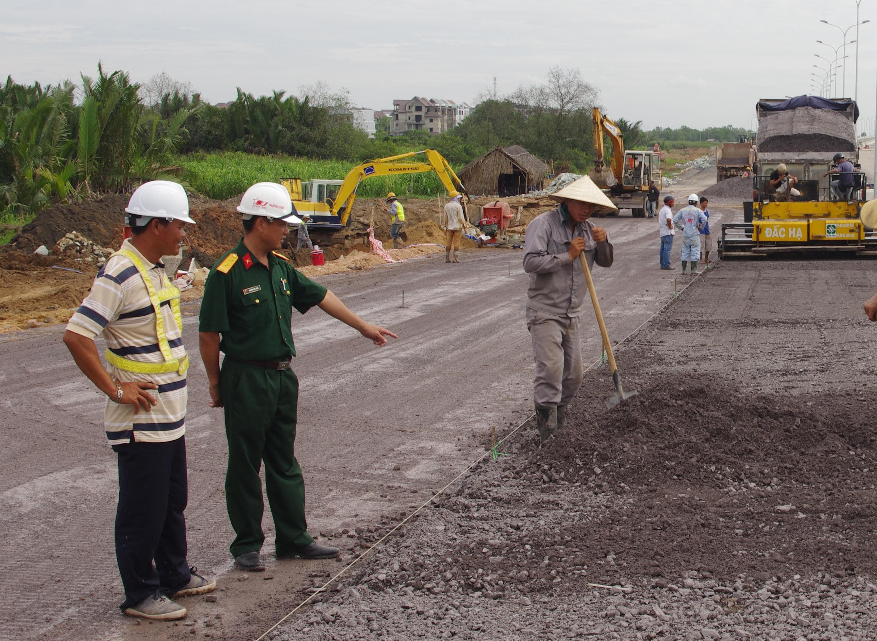“Mở đường thắng lợi” trên chiến trường và thương trường