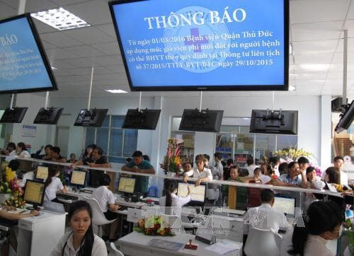 Tránh “dồn cục” tăng giá dịch vụ công