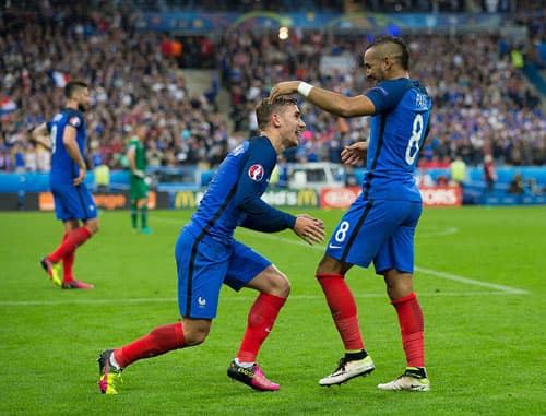 Thierry Henry: Griezmann sánh ngang với Zidane và Platini