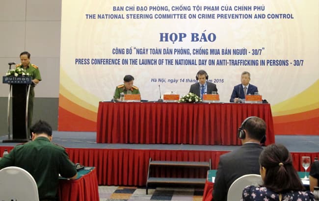 Họp báo công bố “Ngày toàn dân phòng, chống mua bán người”