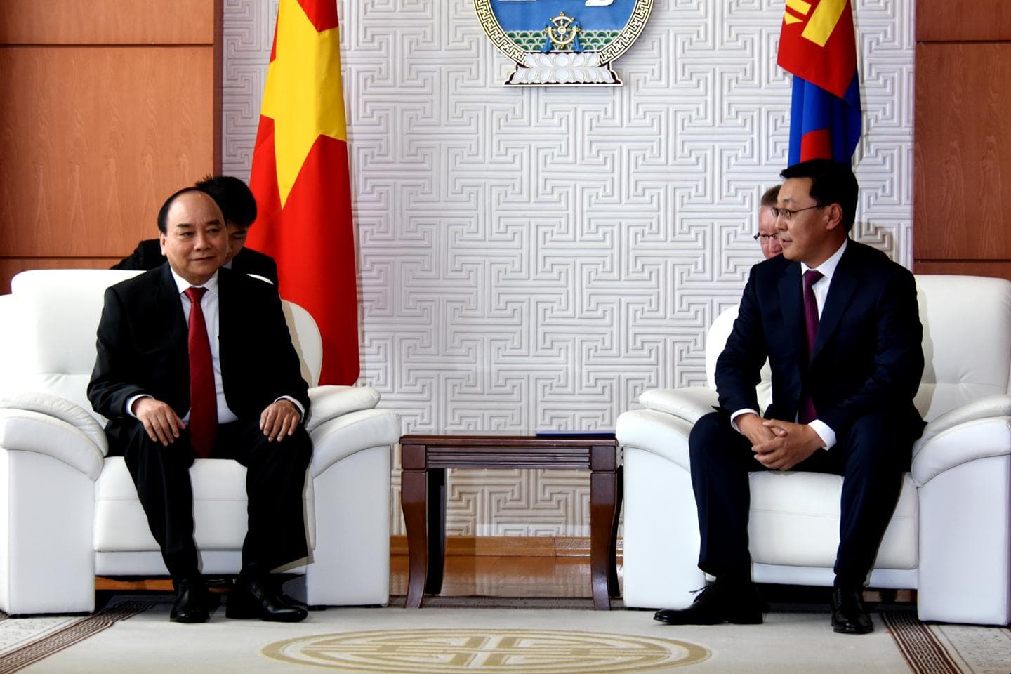 Một số hình ảnh hoạt động của Thủ tướng Nguyễn Xuân Phúc tại Mông Cổ