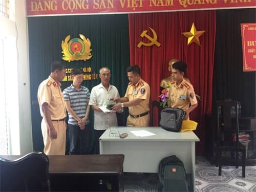 Trả lại 43 triệu đồng cho người đánh mất