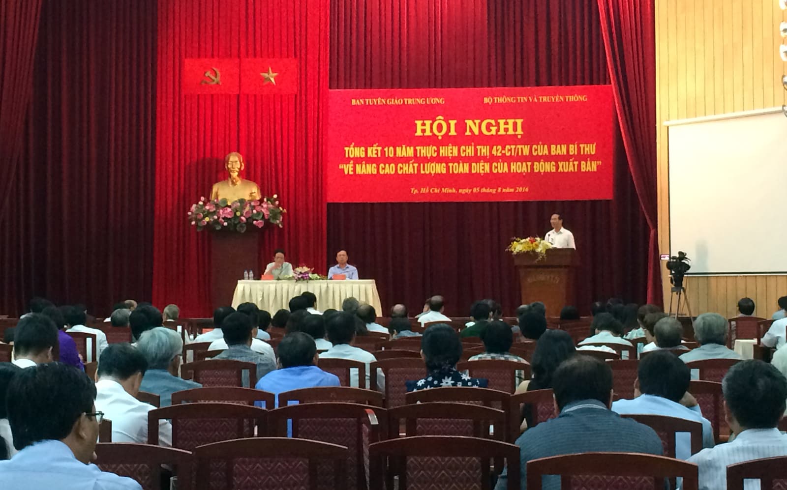 Nâng cao chất lượng toàn diện hoạt động xuất bản